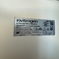 Invitrogen Qubit 4 Fluorometer image 0